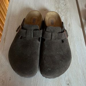 Birkenstock Boston Suede Leather Clogs in Mocha